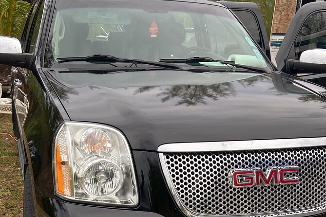 Shared Round Trip Limousine Transfer - Comfort, service, and what the feedback tells you