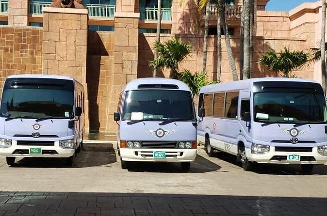 Shared Shuttle Round-Trip Airport Transportation - Shared shuttle comfort and group size