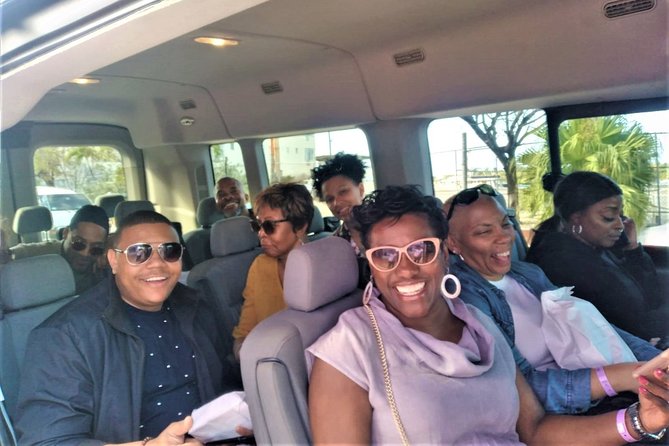 Small Group/ Family Private Roundtrip Airport Shuttle - Who gets the best value from this shuttle