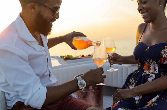Sunset cruises - Who will enjoy this Nassau cruise most
