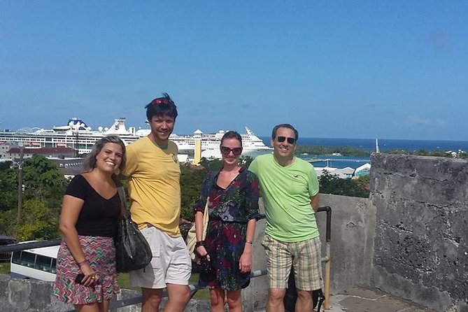 Tasty Rythm and Rock Tour - Junkanoo World explains Bahamian art and celebration
