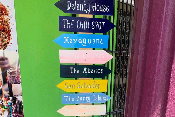 Tour of Nassau - Straw Market, local fruit markets, and Nassau shopping